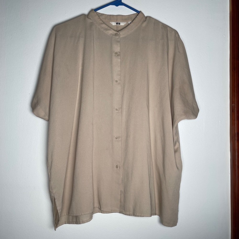 Uniqlo Women’s Blouse Size M Cream